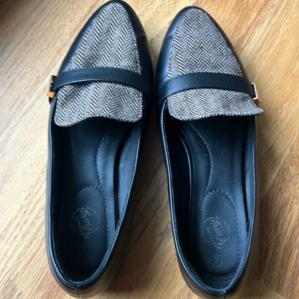 Trary Loafers for Women, Size 9